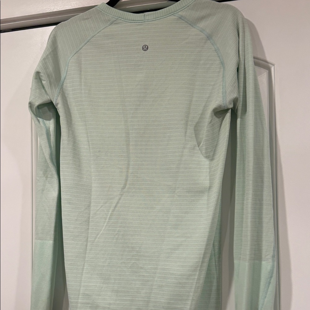 lululemon athletica swiftly tech Light Mint Green Long Sleeve Tee 10 - Picture 8 of 9